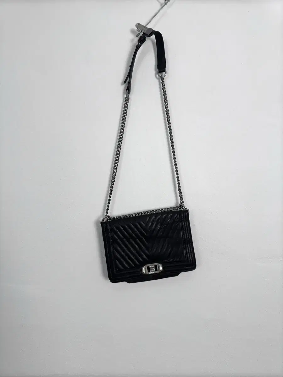 Vintage Quilted Chain Crossbody Bag